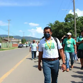 caminhada de apoio a Cleitinho