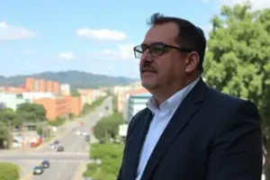 Ellen Miziara vice Flávio Roscoe